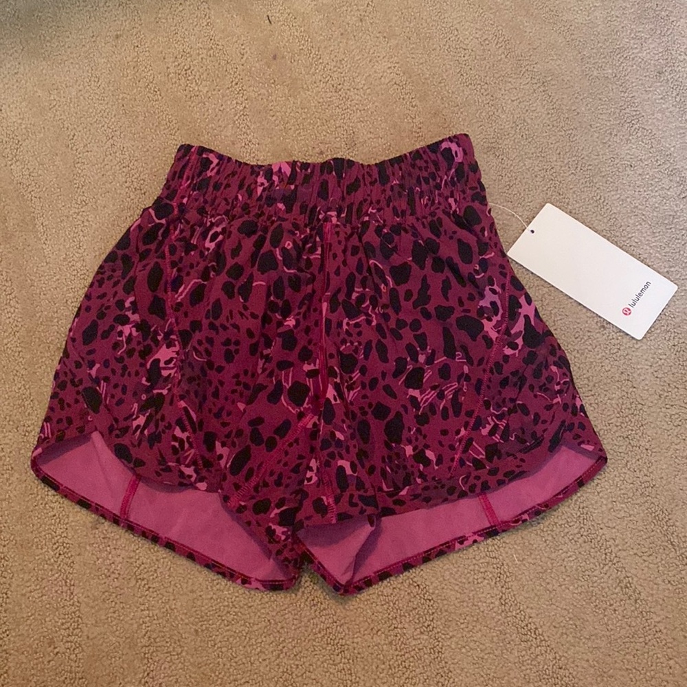 Medium Rise “Track That MR Short 5” *Lined LULULEMON SHORTS